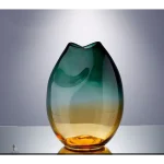 Vase en verre soufflé, ajout raffiné à votre intérieur