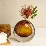 Vase en verre soufflé minimaliste