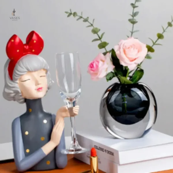 Vase en verre soufflé de forme originale