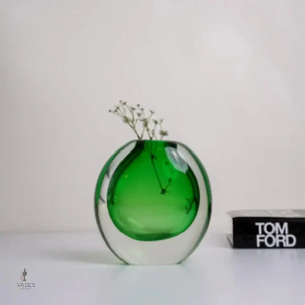 Vase en verre soufflé contemporain