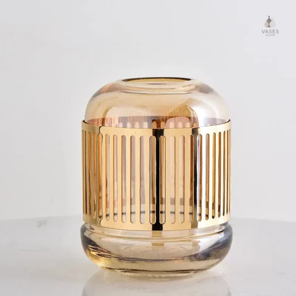 Vase en verre transparent, look contemporain