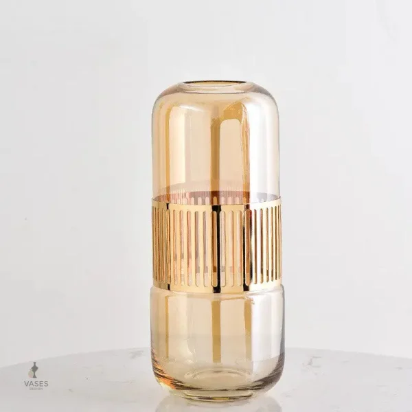 Vase en verre transparent, style intemporel