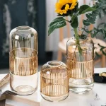 Vase décoratif en verre transparent