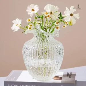 Vase moderne en verre transparent