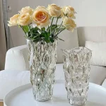 Vase ancien en verre clair