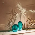 Vase en verre vert