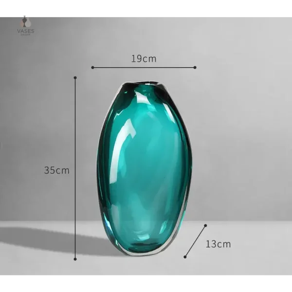 Vase en verre soufflé vert
