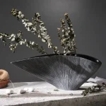 Vase éventail design moderne pour décoration intérieure