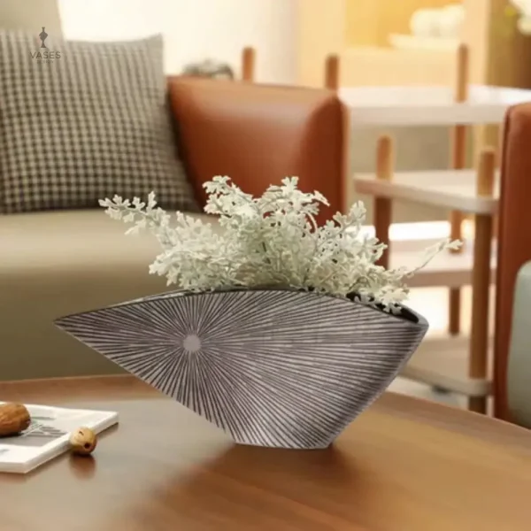 Vase éventail en céramique élégante et raffinée