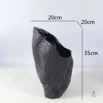 Vase fait main, couleur apaisante, décor minimaliste