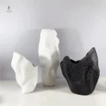 Vase artisanal, forme contemporaine, élégant