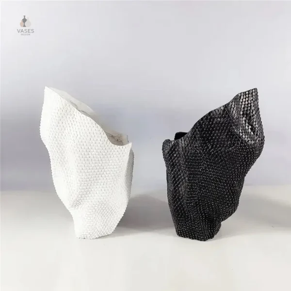Vase en argile, finition artisanale, original