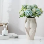 Vase en céramique inspiré du corps