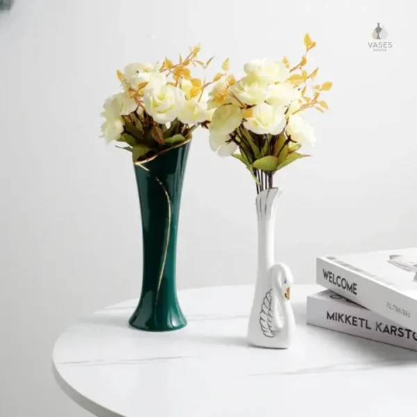 Vase en verre transparent pour arrangements floraux