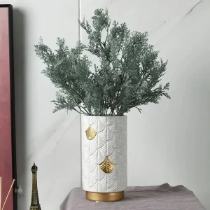 Vase céramique moderne avec finition soignée