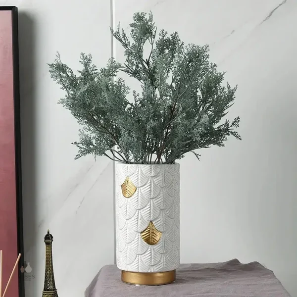 Vase céramique moderne avec finition soignée