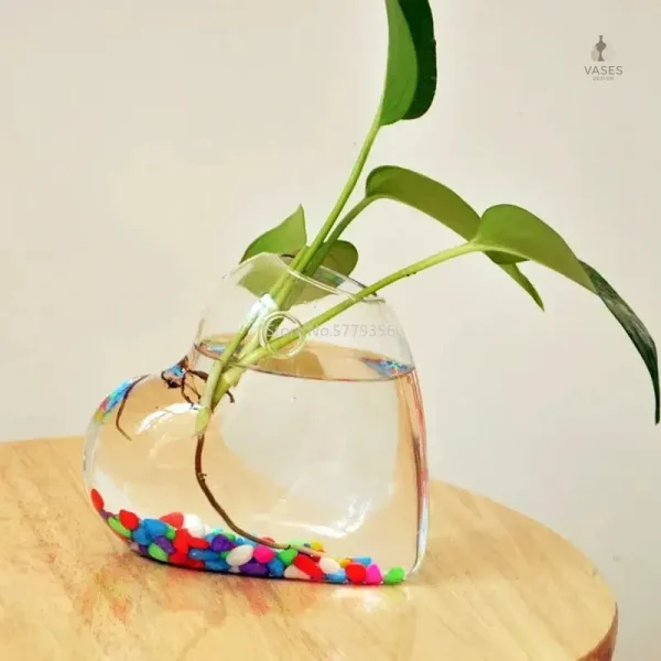 Vase en forme de cœur élégant et romantique