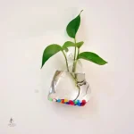 Vase en cœur pour des arrangements floraux créatifs