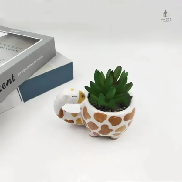 Vase en forme de girafe, style original