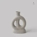 Vase contemporain avec éléments de pampa