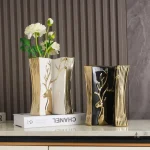 Vase livre décoratif avec cerf