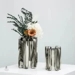 Vase décoratif en métal, idéal pour fleurs fraîches ou sèches