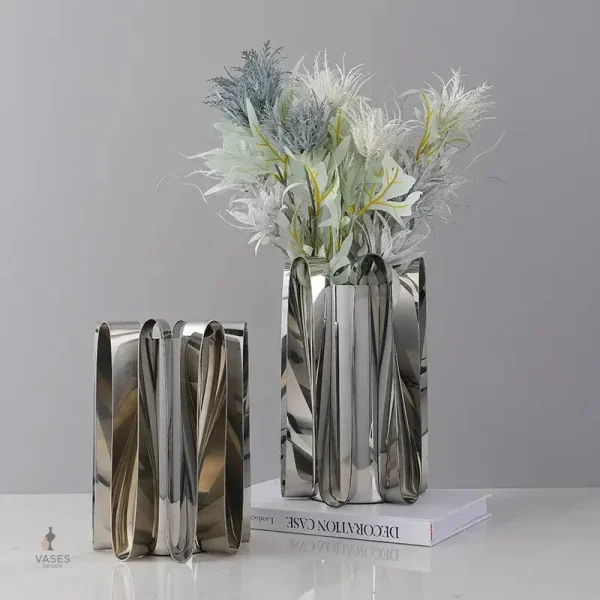 Vase métal contemporain, parfait pour un style minimaliste