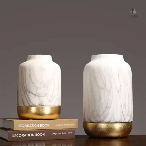 Vase moderne en céramique, finition lisse