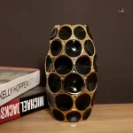 Vase noir chic et doré pour décoration