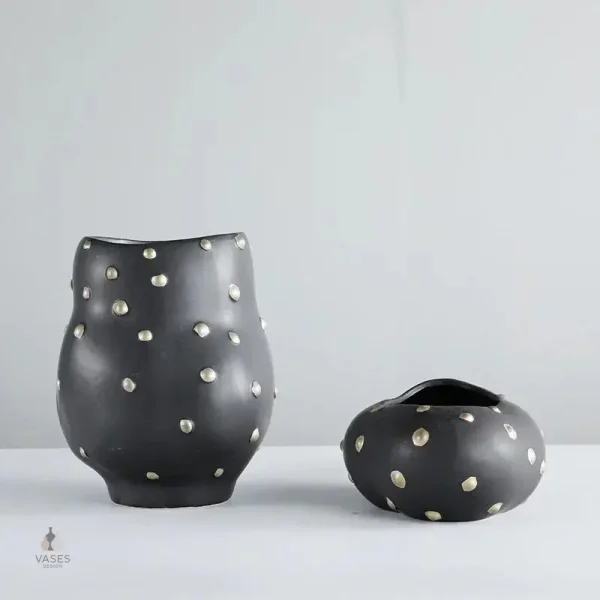 Vase en céramique noir et or pour décoration