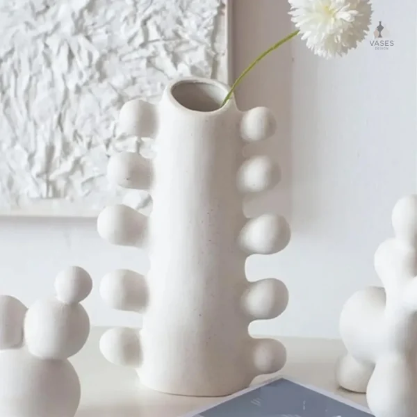 Vase en céramique au style scandinave moderne