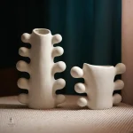 Vase décoratif en céramique pour intérieur contemporain