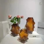 Vase design en verre transparent