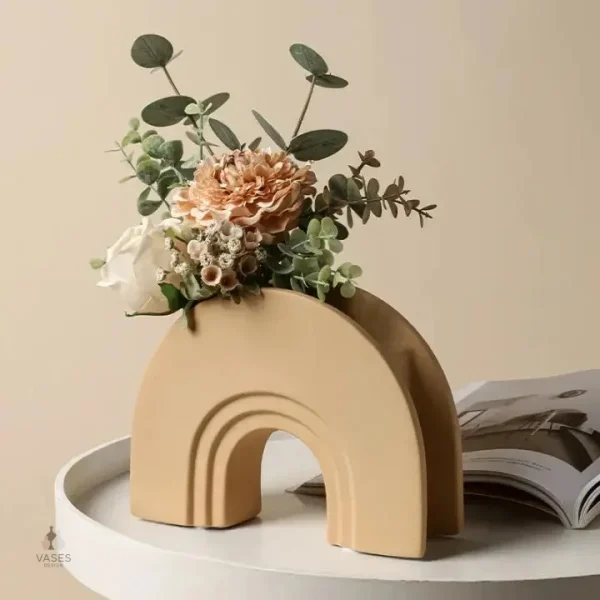 Vase stylisé pour décoration intérieure