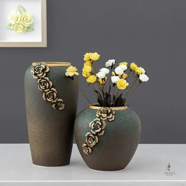 Vase moderne en porcelaine au design épuré
