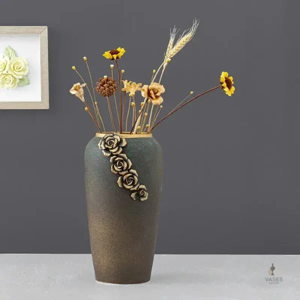 Vase en porcelaine avec finition contemporaine