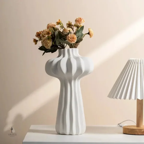 Vase moderne pour arrangements floraux