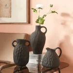 Vase vintage au design élégant et intemporel