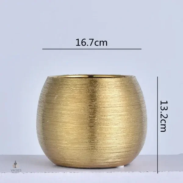 Vase doré design, accent raffiné dans votre décor