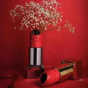 Vase décoratif rouge en forme de lèvre