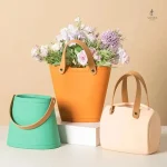 Vase inspiré d'un sac à main chic