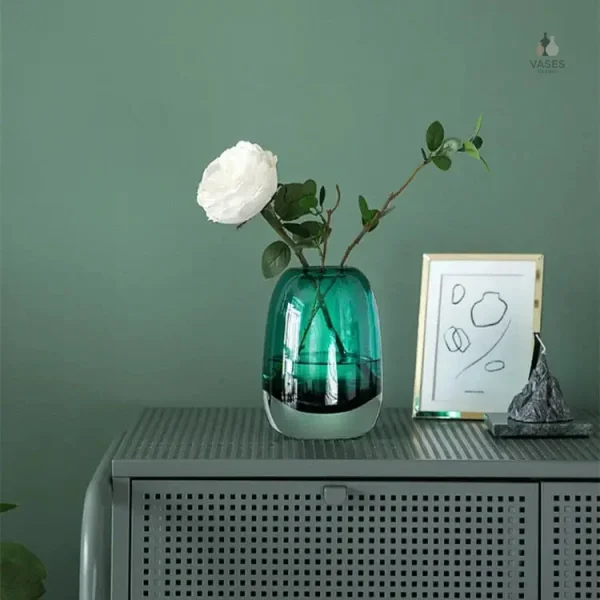 Vase en verre artisanal, soufflé à la main
