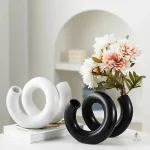 Vase spirale élégant en design contemporain