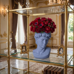 Vase artistique représentant la culture grecque