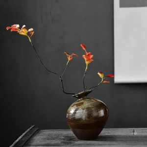 Vase décoratif en terre cuite