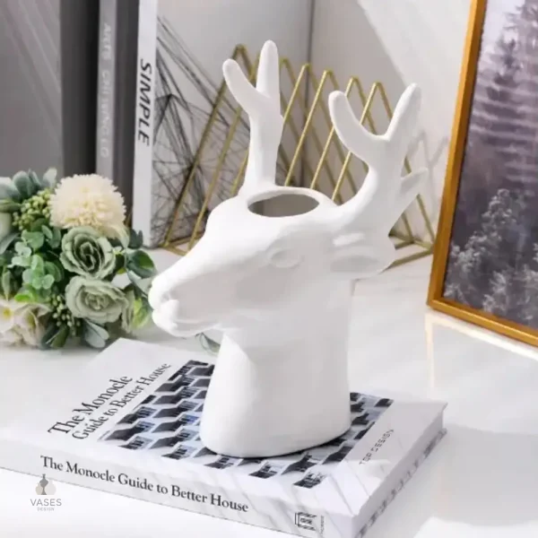 Vase unique tête de cerf pour décoration intérieure