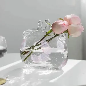 Vase design en verre transparent