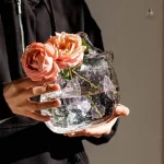 Vase minimaliste en verre transparent
