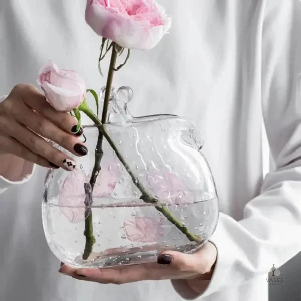 Vase en verre transparent unique