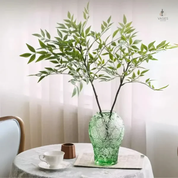 Vase en verre léger vert, pièce décorative polyvalente